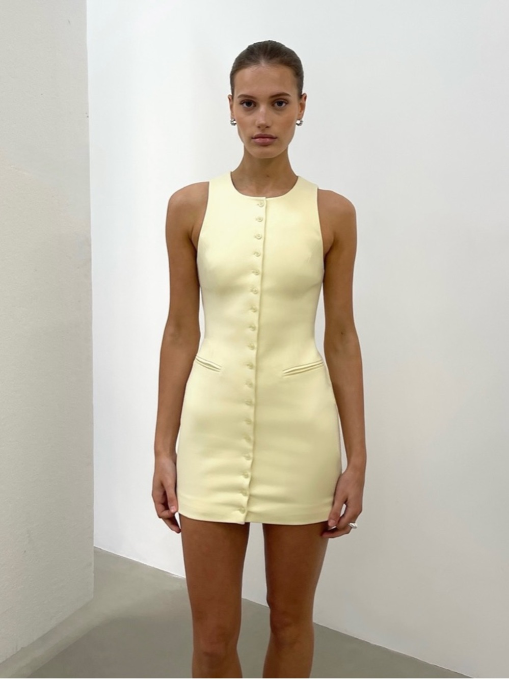 BOA. BUTTER YELLOW BUTTON SLEEVELESS SHIFT DRESS WOMENS MEDIUM
